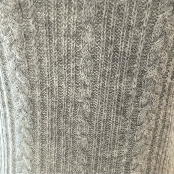 🌸5/$25🌸 
 Aeropostale Size Large Cable Knit Sweater - Picture 4 of 6